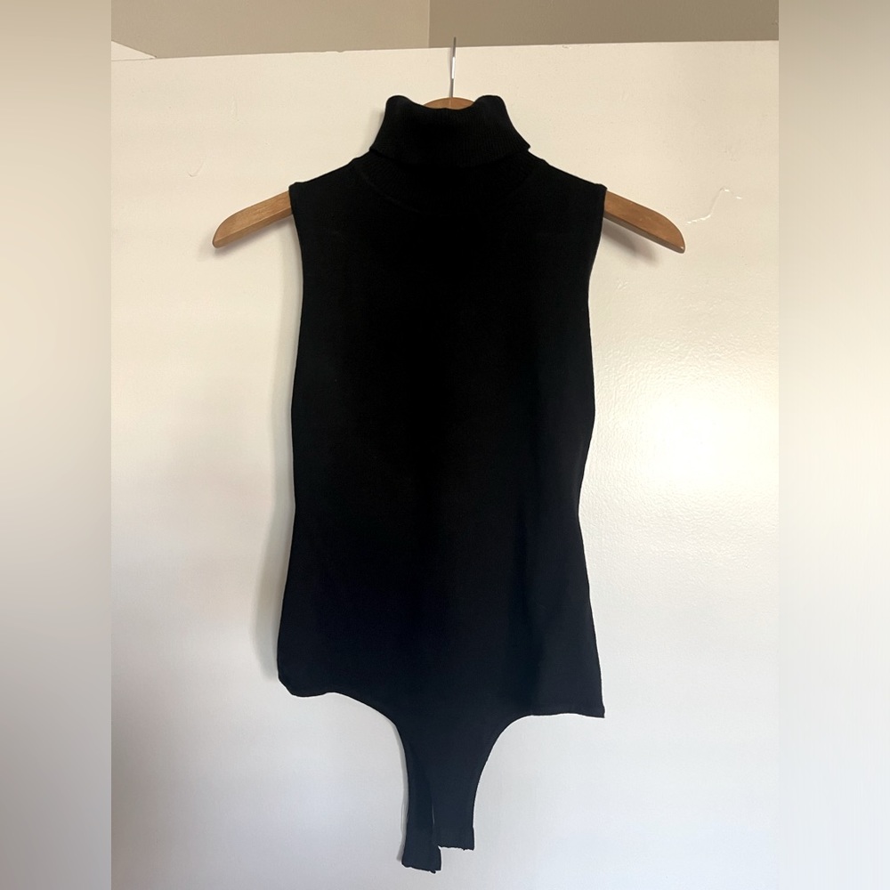NWT LE LIS Womens Turtleneck Bodysuit, size S
